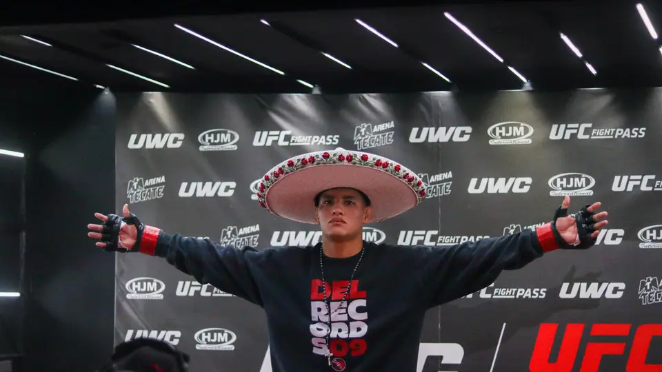 Jessie Rosas es la nueva firma de UFC | Redes