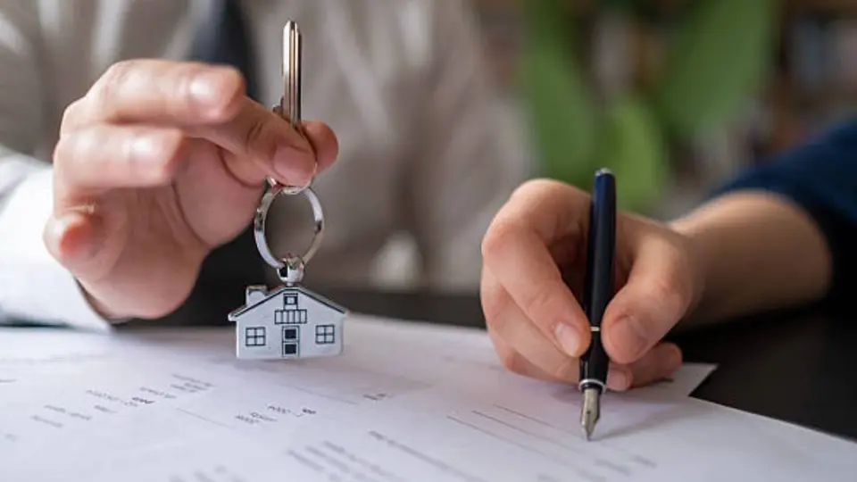 La vivienda no cambia de dueño automáticamente tras un fallecimiento. / iStock