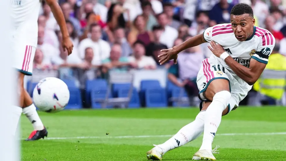 Kylian Mbappé en partido con Real Madrid | AP