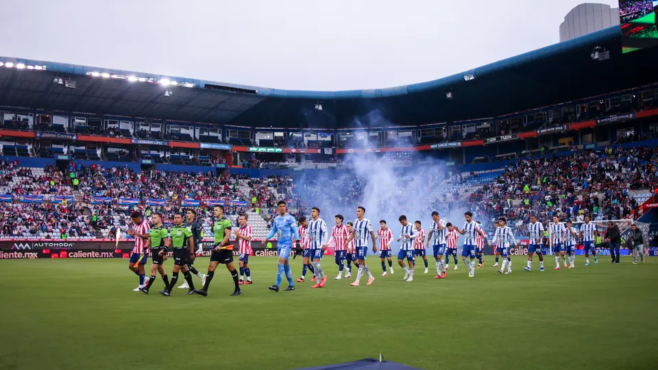 ¡Mal servicio! Reportan caida de Fox durante el Pachuca vs Chivas