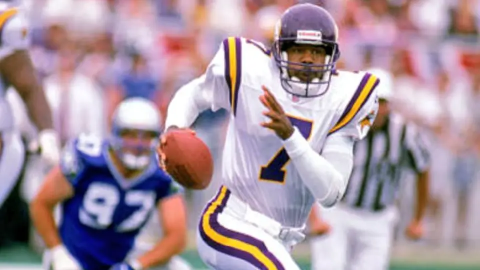 Randall Cunningham, mariscal de campo de los Minnesota Vikings | X