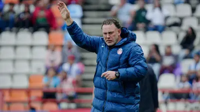 "No vamos a ganar simplemente por ser Chivas": Milito exige méritos al Rebaño