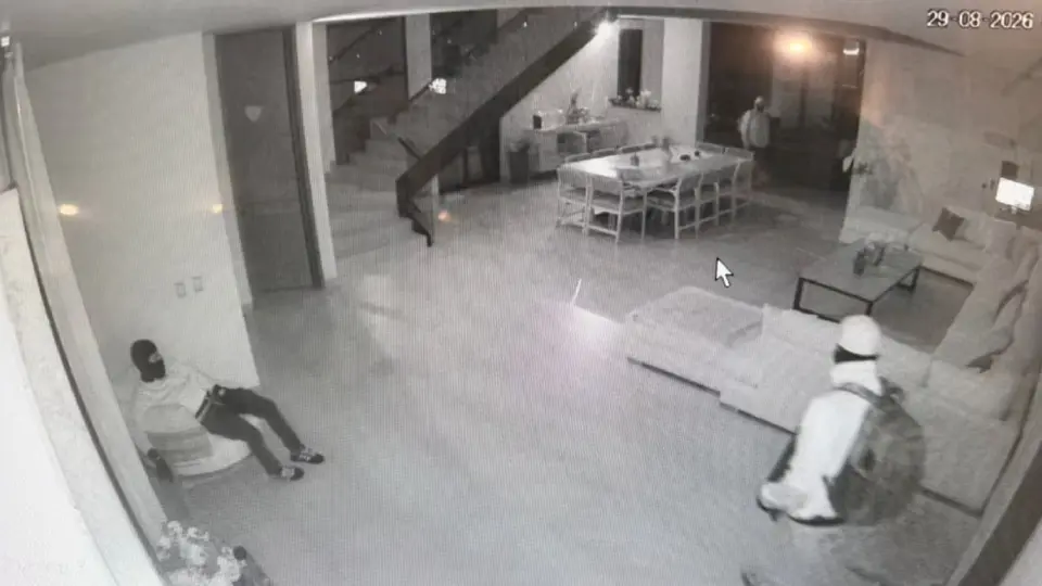 Asaltantes ingresan a la casa de Irving Martínez para robar | Tv Azteca Bajío