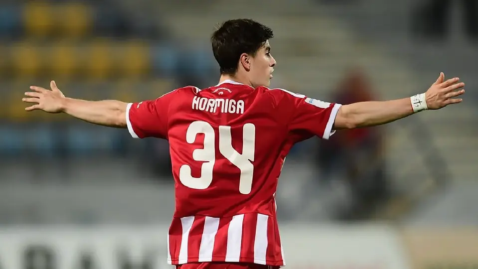 Armando 'Hormiga' González, con Olympiacos | @olympiacosfc