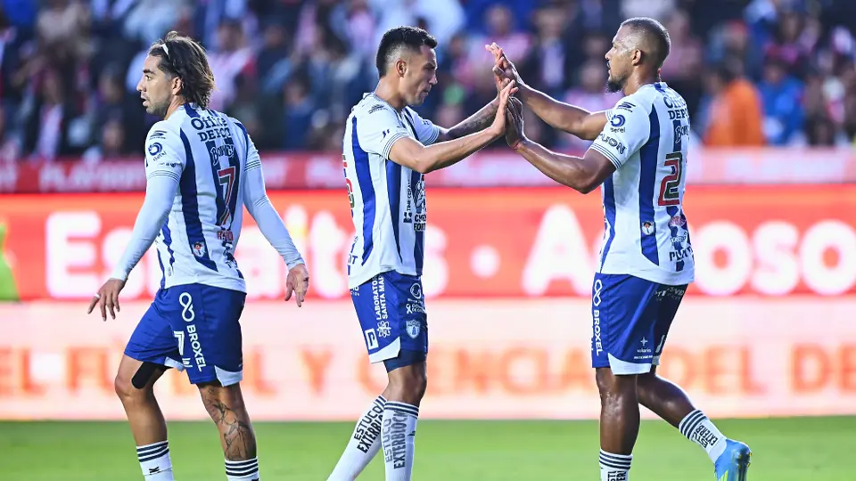 Salomón Roldón empata el partido para Pachuca ante Chivas | MEXSPORT