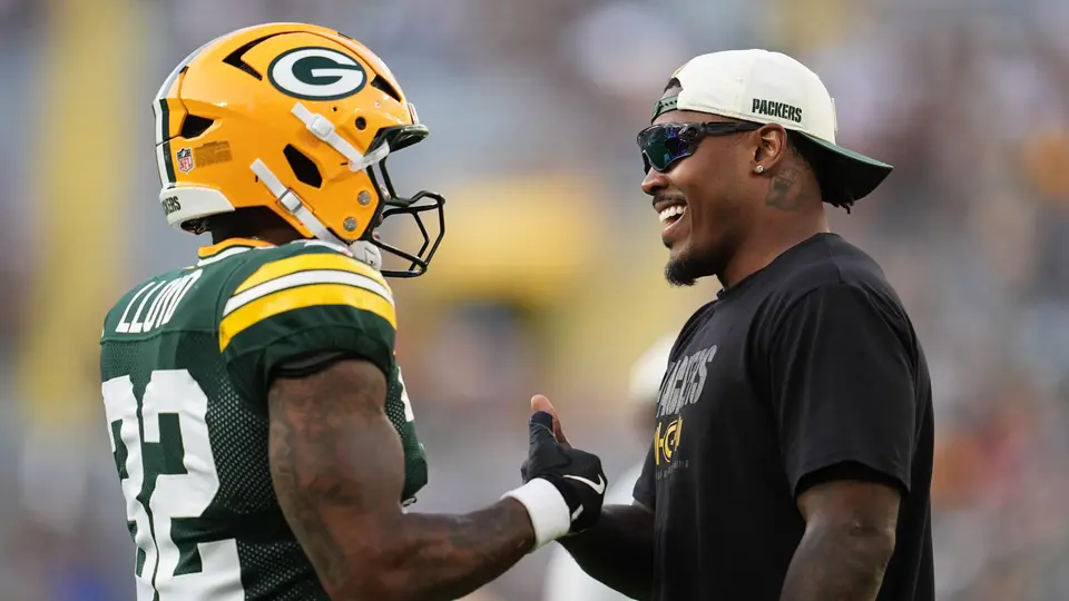 Marshawn Lloyd y Josh Jacobs | AP