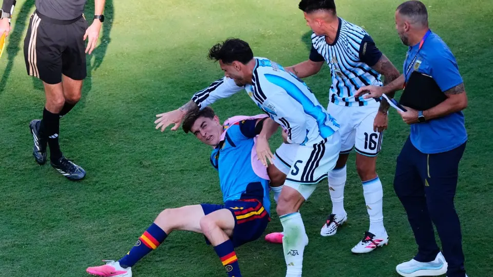 Leandro Paredes y Gavi en la bronca en la Final del Mundial 2026 | MEXSPORT