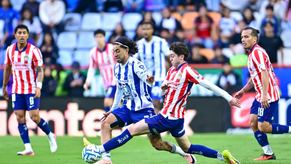 ¡Se le escapa! Chivas deja ir la victoria ante Pachuca
