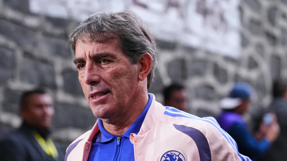 Guillermo Almada llegando al duelo ante Puebla | Imago7