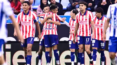 ¡Presente dulce! Jugadón de Hugo Camberos permite el primer gol de Chivas en el duelo ante Pachuca