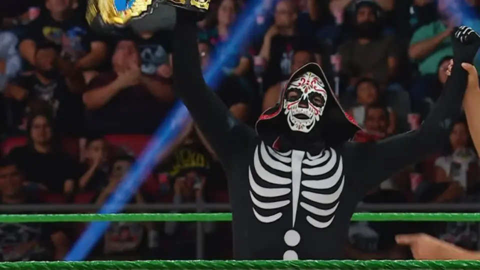 La Parka es nuevo Campeón Latinoamericano AAA | AAA