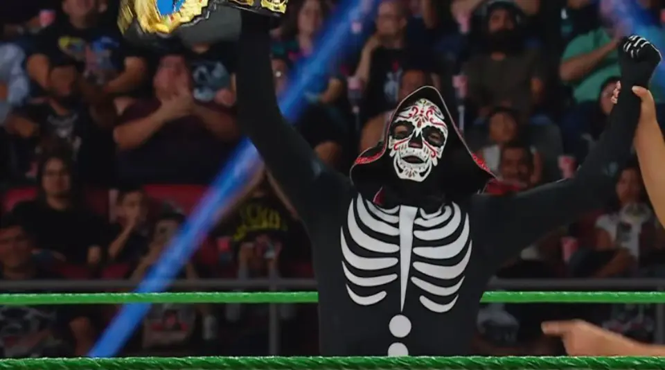 La Parka es nuevo Campeón Latinoamericano AAA | AAA