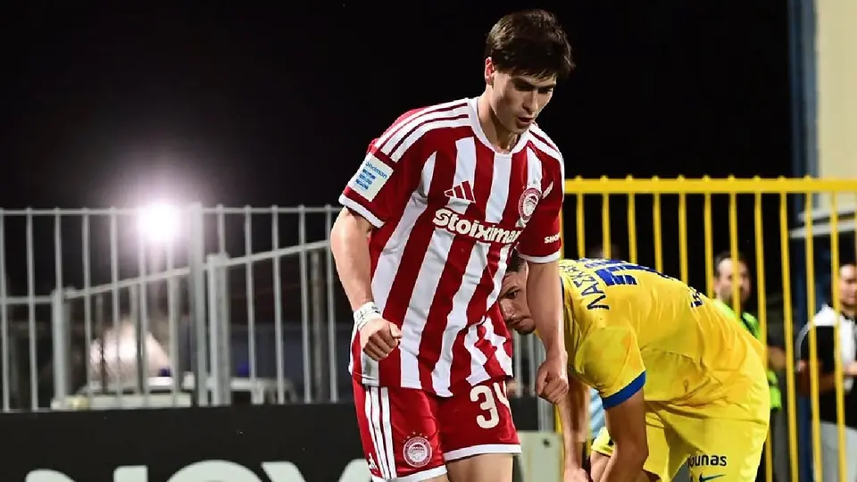Armando 'Hormiga' González, con Olympiacos | @olympiacosfc