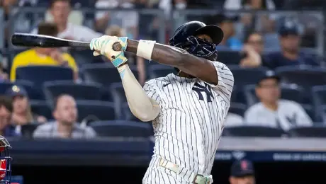 Yankees aplastan 16-1 a los Red Sox en el Juego 4