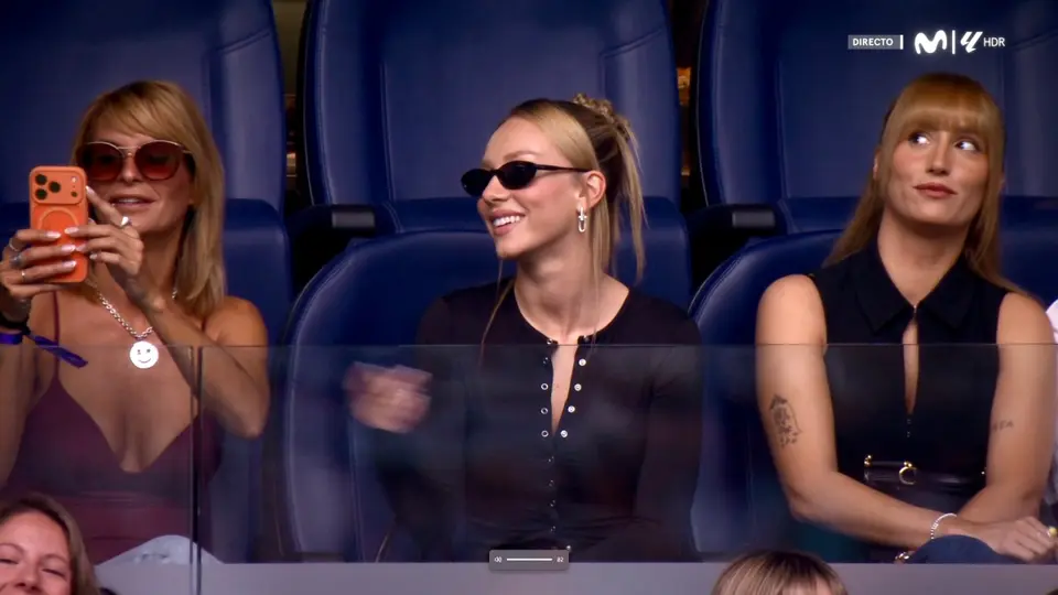 Ester Expósito en el palco del Estadio Santiago Bernabéu | CAPTURA DE PANTALLA
