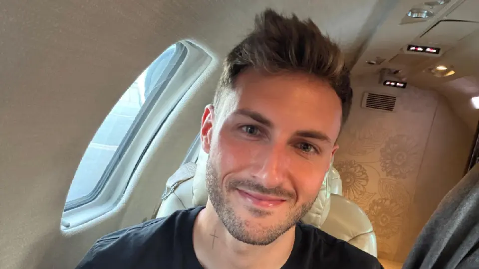 Santiago Giménez, con rumbo a Portugal | @FabrizioRomano