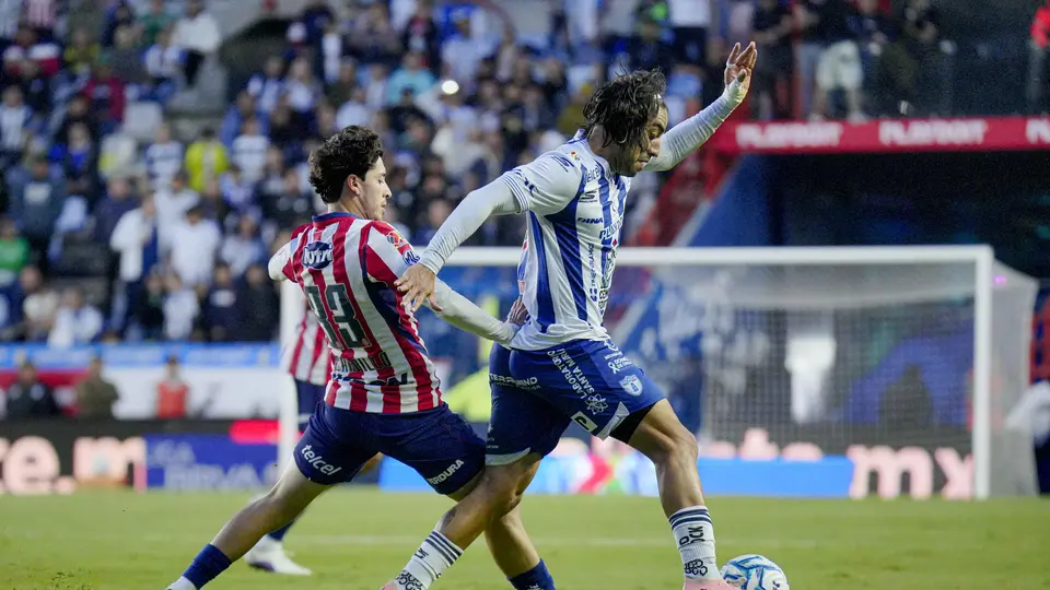 Jordan Carrillo, con Chivas, en juego ante Pachuca | IMAGO7