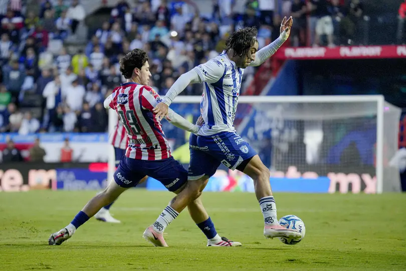 Jordan Carrillo, con Chivas, en juego ante Pachuca | IMAGO7