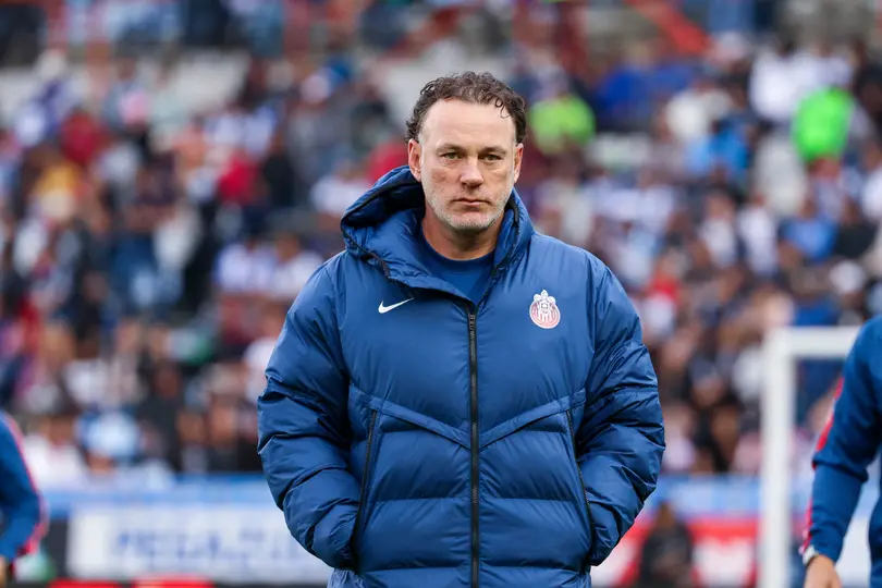 Gabriel Milito, entrenador de Chivas, ante Pachuca | IMAGO7