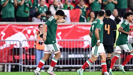 Víctor ‘Toro’ Guzmán celebra su primer gol con México: “Muchos sentimientos”