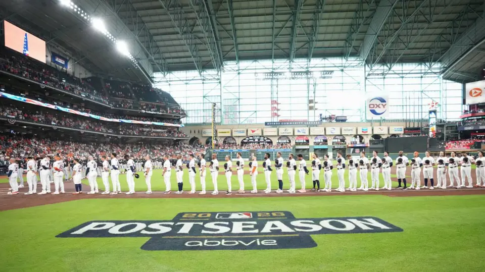Agradable ambiente el que se vivió en el estadio de los Astros para el inicio de postemporada | AP