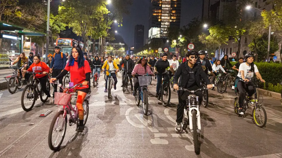 Los asistentes podrán acudir disfrazados para disfrutar del ambiente de Día de Muertos durante el recorrido nocturno / 
Jefatura de Gobierno - CDMX