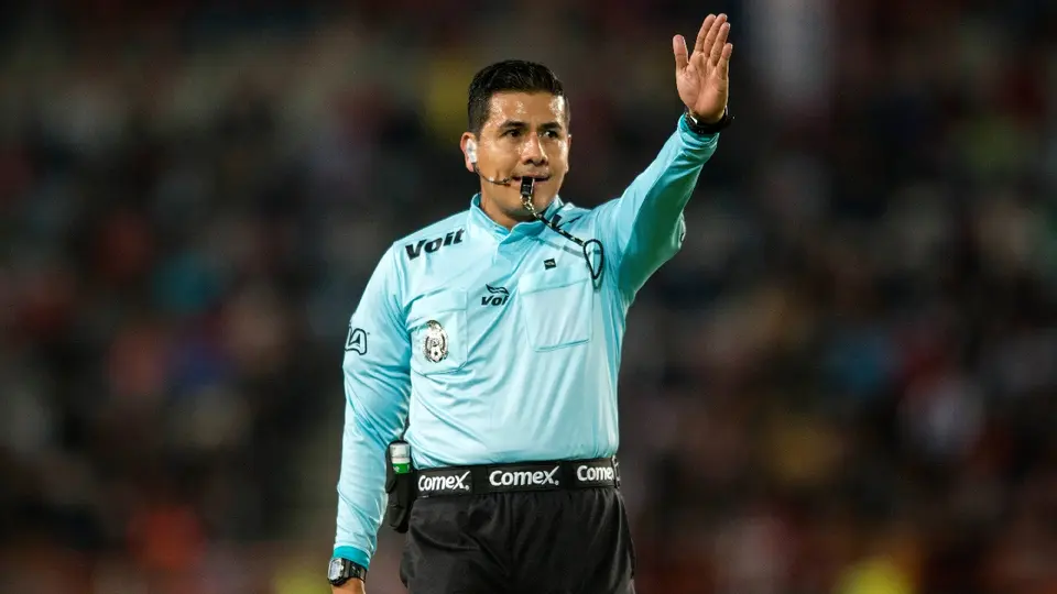 Miguel Ángel Chacón, árbitro mexicano, en un juego de Copa MX en el 2017 | MEXSPORT