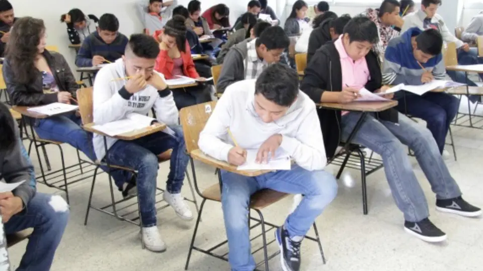 Ciudad de México presenta una proporción de 32% de adultos que no cuentan con educación media superior / Especial