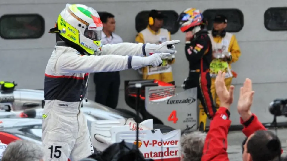 Checo Pérez celebra en el Gran Premio de Malasia en 2012 | AFP
