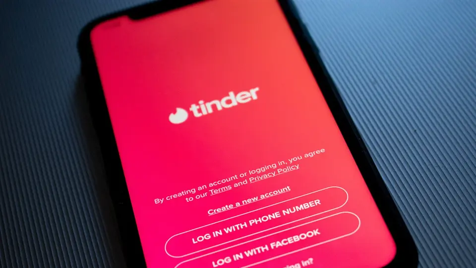 La función permite que los usuarios formen grupos de al menos tres integrantes antes de comenzar a explorar nuevas conexiones / Redes Sociales