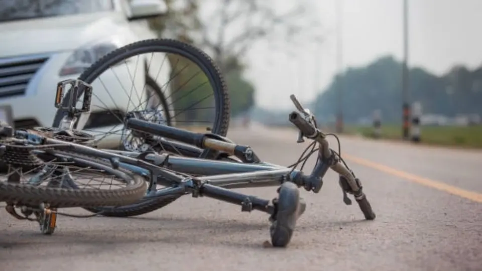 VIDEO: Atropellan a ciclista en plena transmisión en vivo