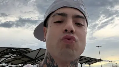 Naim Darrechi abandona México tras polémica con la mamá de Abelito