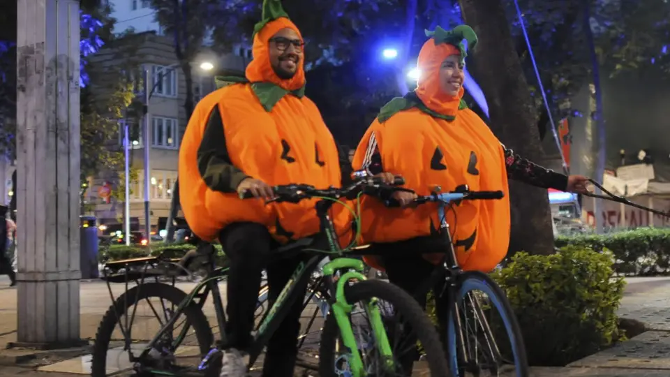 Ciclistas podrán recorrer la capital durante la noche como parte de esta edición especial de Muévete en Bici / CUARTOSCURO