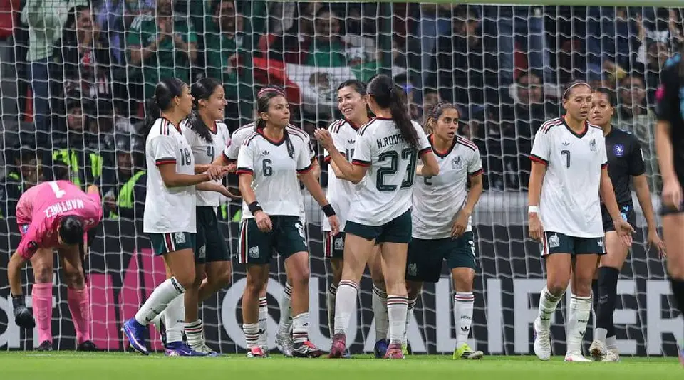 Selección Femenil festejando gol ante Puerto Rico l X: @Miseleccionfem