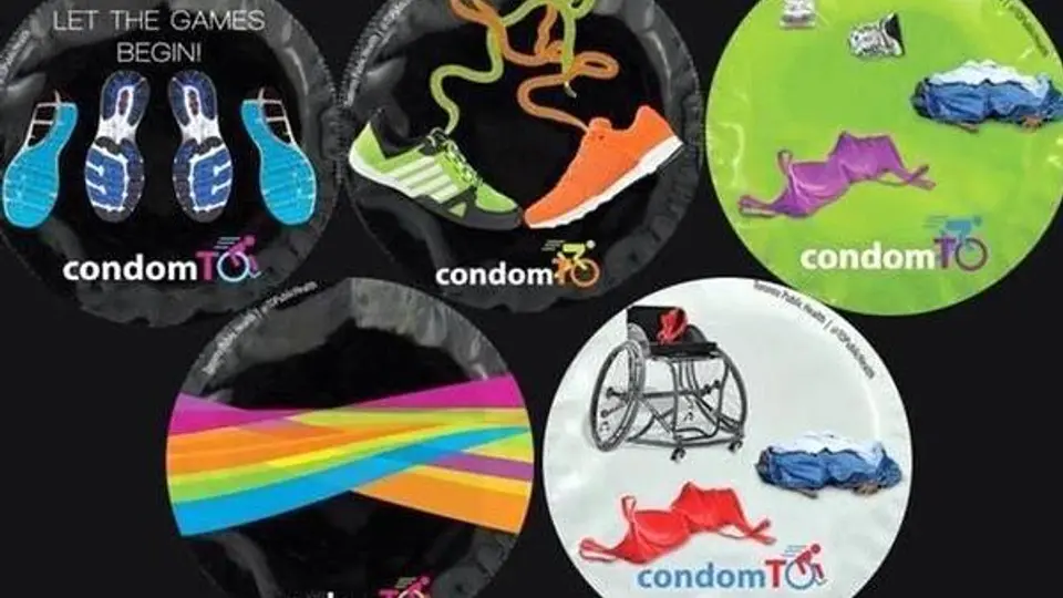 Regalan entradas a JP tras votar por diseño de condones