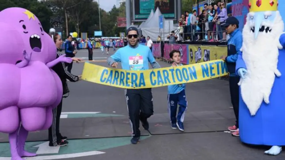 16 mil personas participan en Carrera Cartoon Network