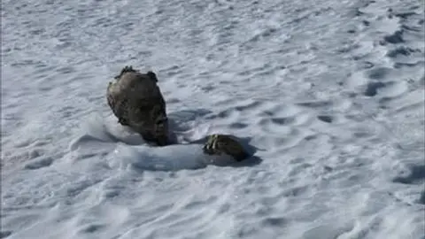 Alpinistas encuentran 'momia' en Pico de Orizaba