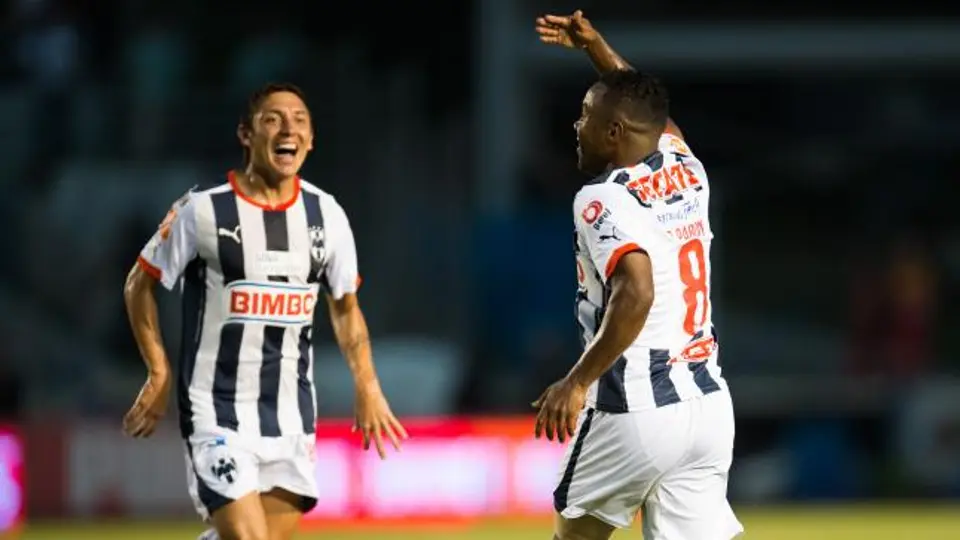 Rayados se mete a pelea por Liguilla al vencer a Monarcas