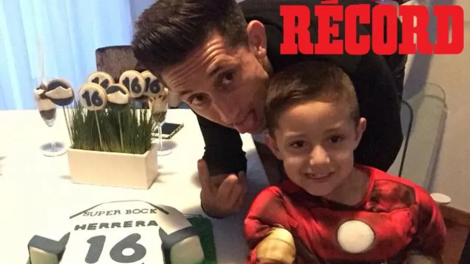 Héctor Herrera tuvo celebración de cumpleaños a la mexicana