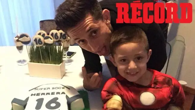 Héctor Herrera tuvo celebración de cumpleaños a la mexicana