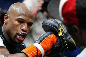 Mayweather y Pacquiao ganarán más que Messi y CR7 en un año