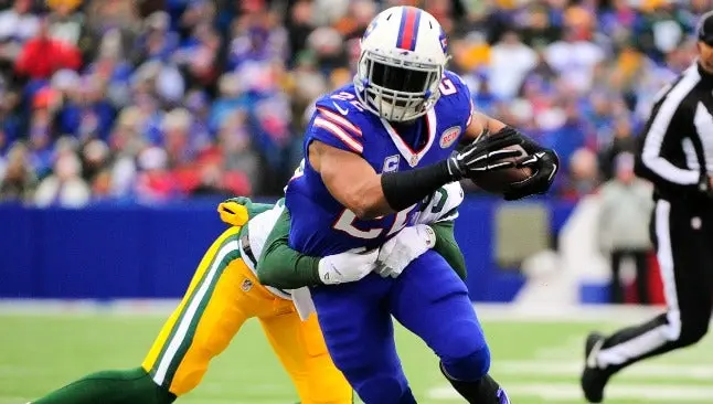 Bills rompe buen paso de Green Bay y se mantiene con vida