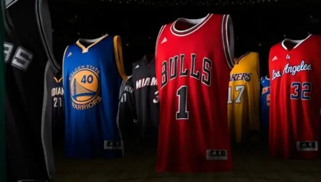Adidas dejará de vestir a los equipos de la NBA en 2017