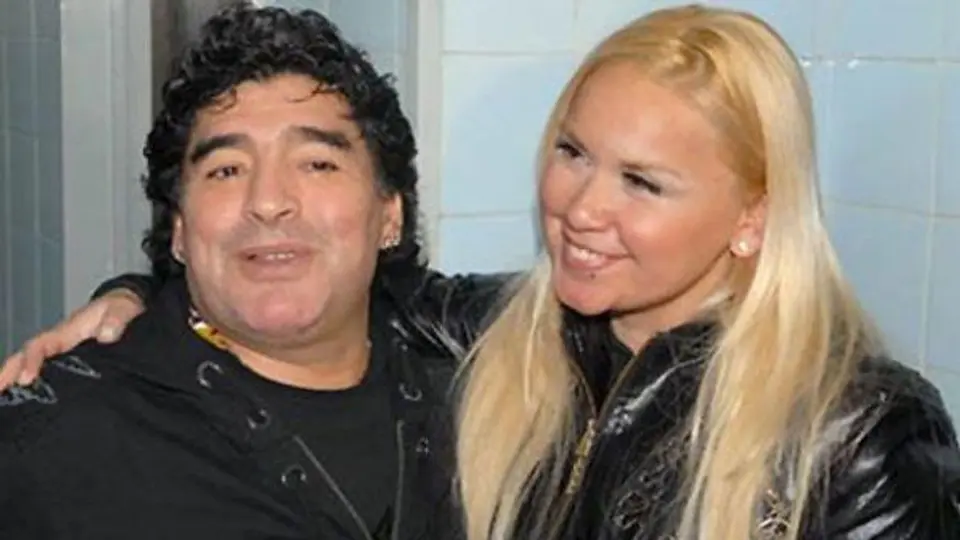 Maradona habría golpeado a su novia
