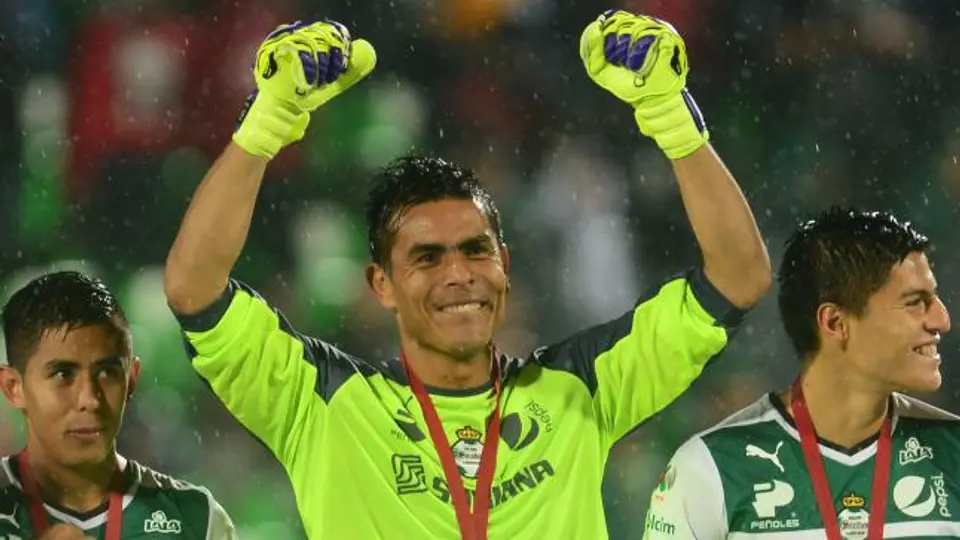 Oswaldo Sánchez dice adiós al futbol mexicano