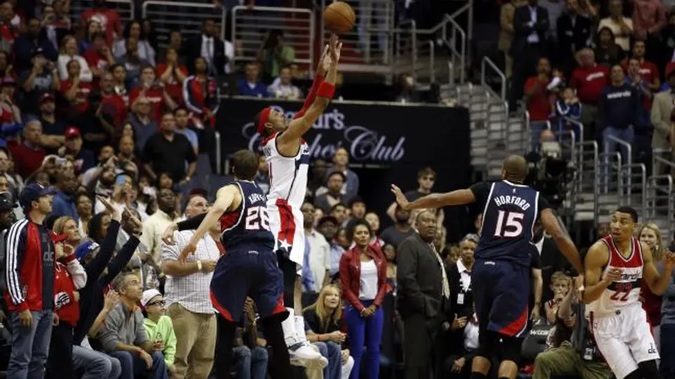 Hawks elimina a Washington en dramático duelo