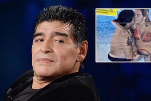 Maradona muestra 'candente mano de Dios'
