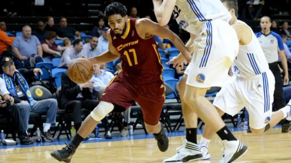 Jorge Gutiérrez firma con los Bucks por 10 días