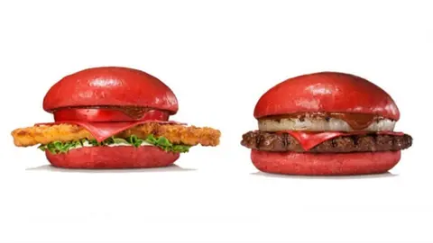 Hamburguesa roja, la novedad en Japón