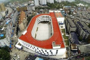 China construye primera pista de atletismo sobre una azotea